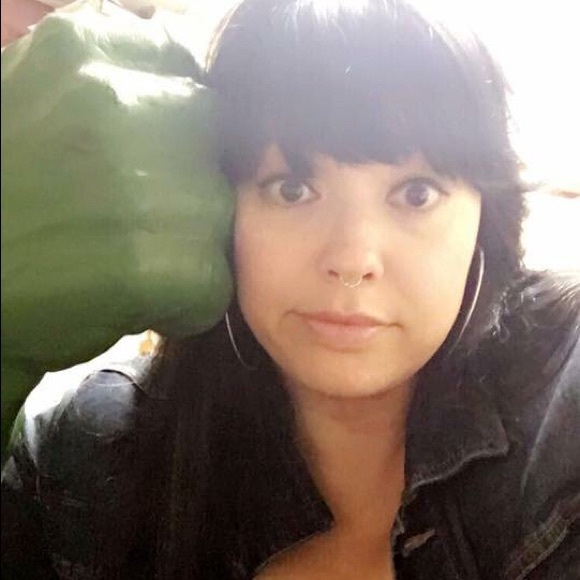 Meet your Posher, Zuzu - Picture 1 of 8